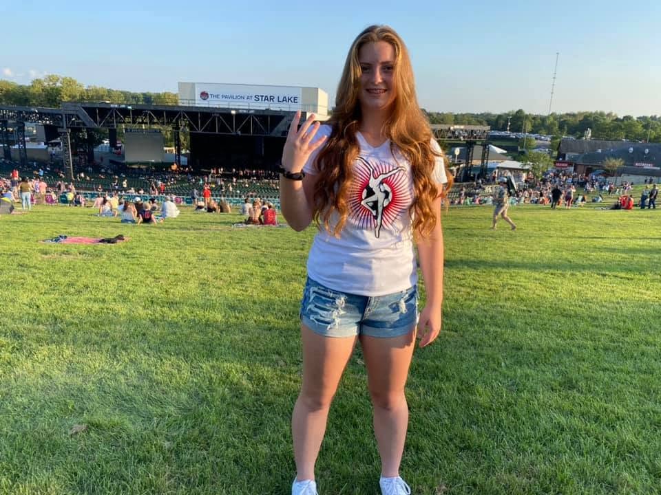 Bella at the 2021 Dave Matthews Band concert